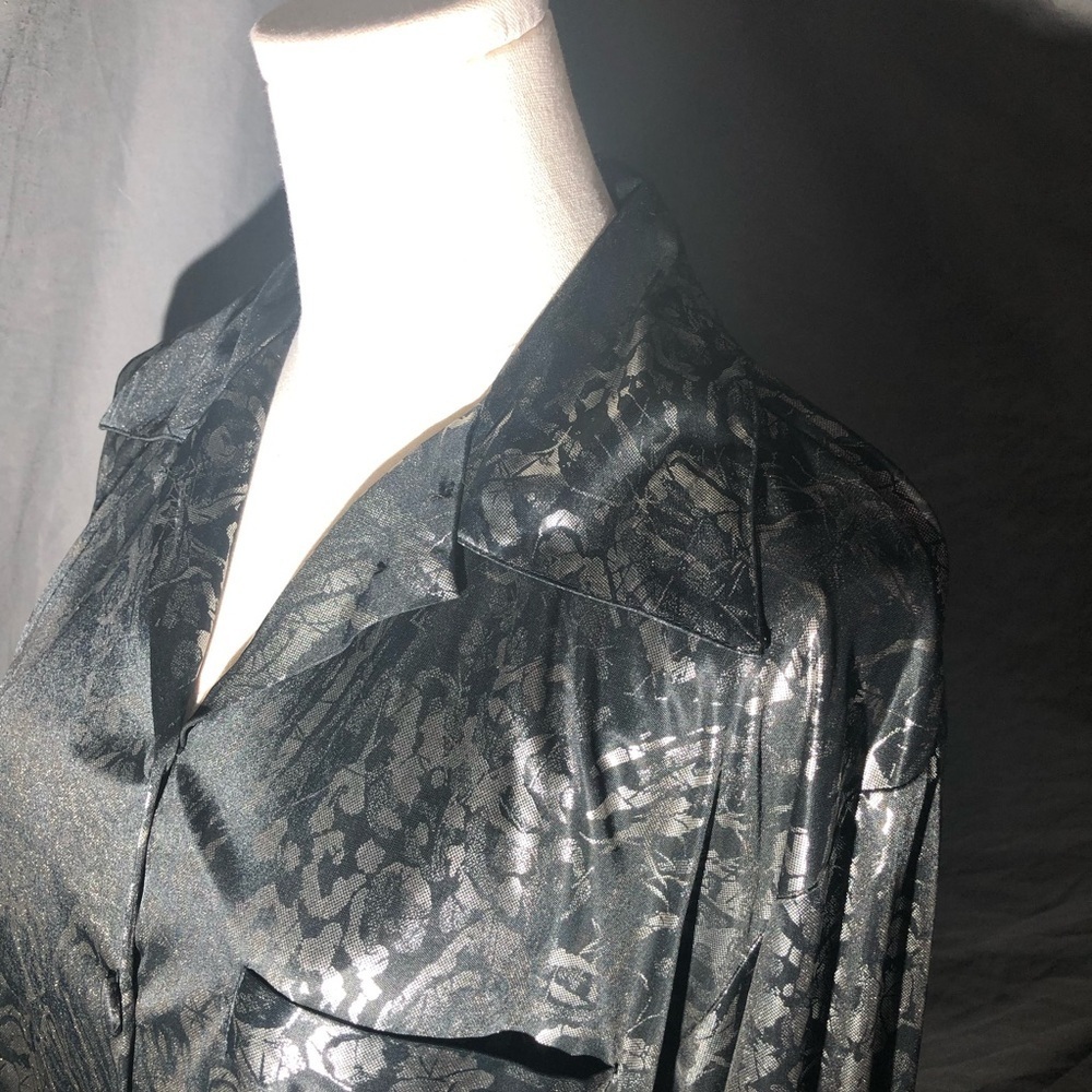 Vintage 90’s Shiny Black Metallic Button-Up Blouse size Medium - Picture 8 of 14